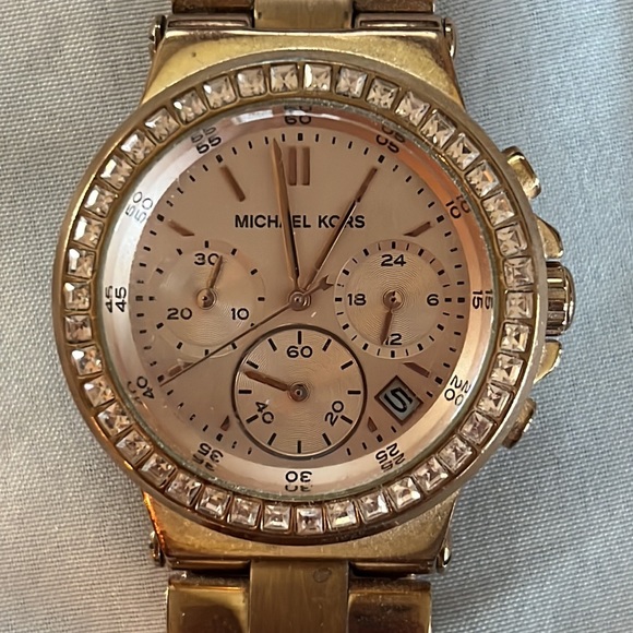 Michael Kors Watch - Picture 3 of 5